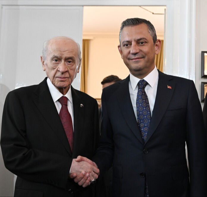 Bahçeli’nin ‘Belediye’ Çıkışına Özgür Özel’den İlk Yorum: “Son Derece Kıymetli Buluyoruz”